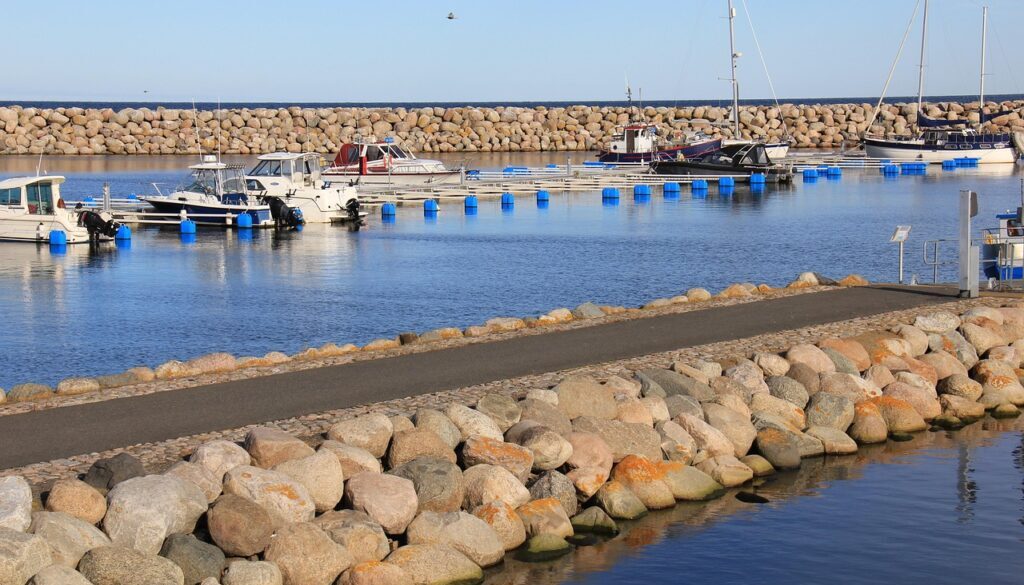 simrishamn-385591_1280